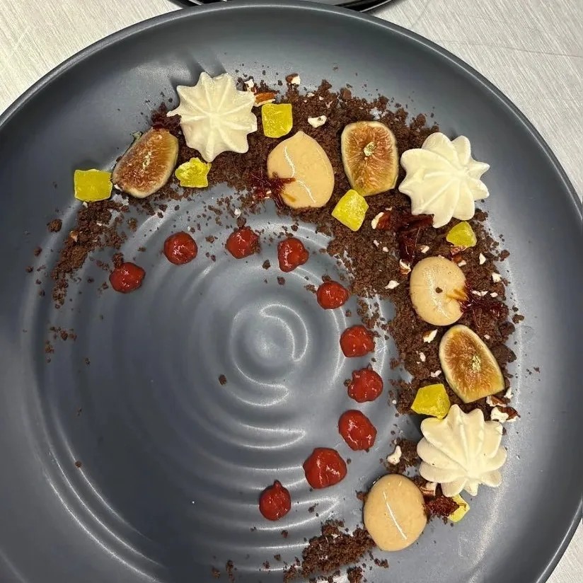 Image alt description