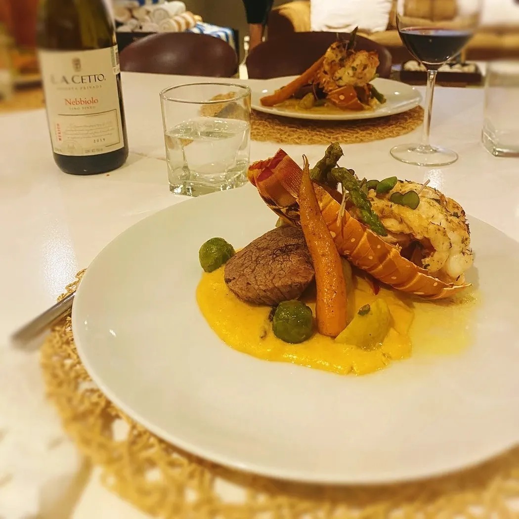 Image alt description