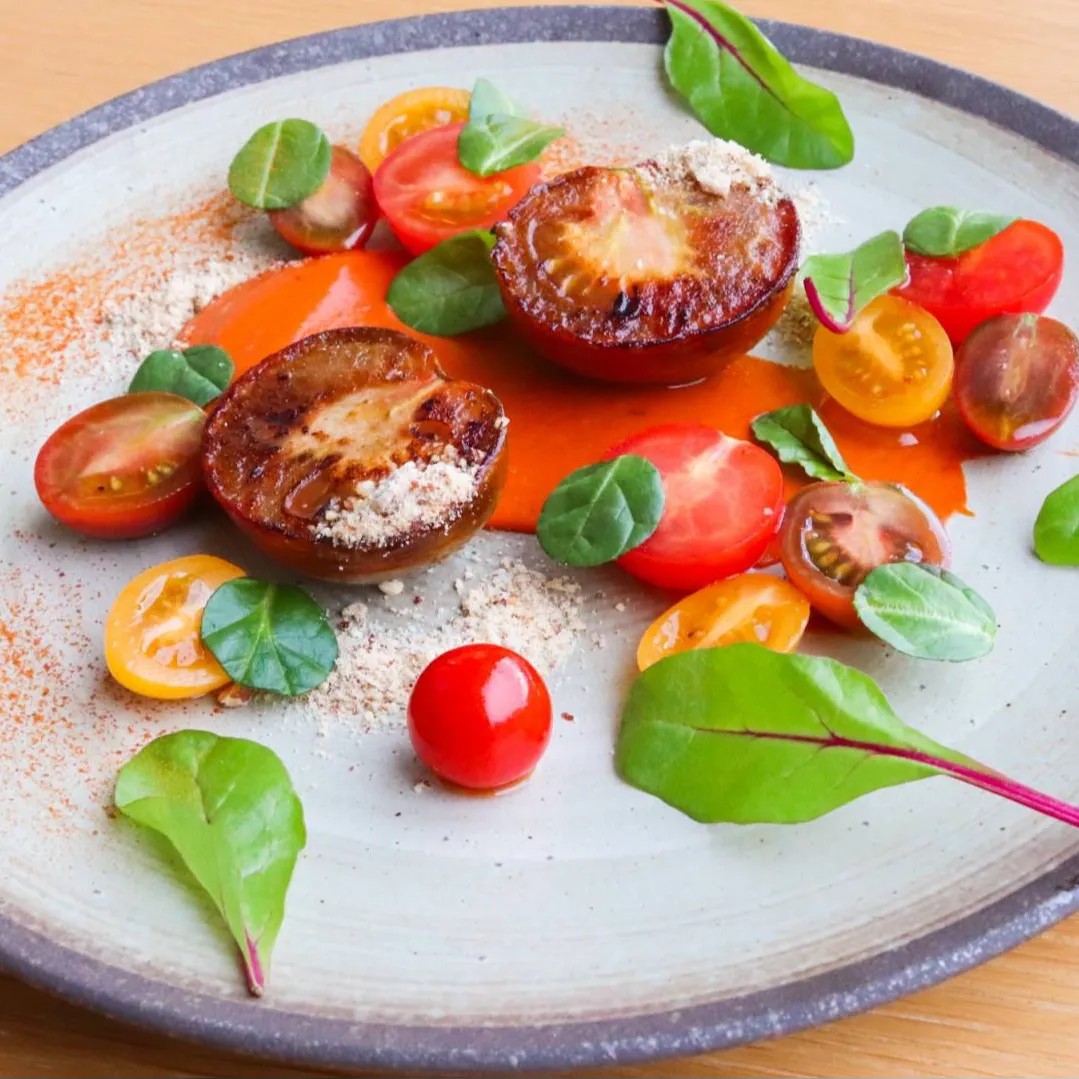 Image alt description