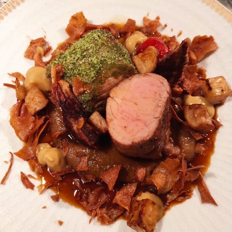 Image alt description