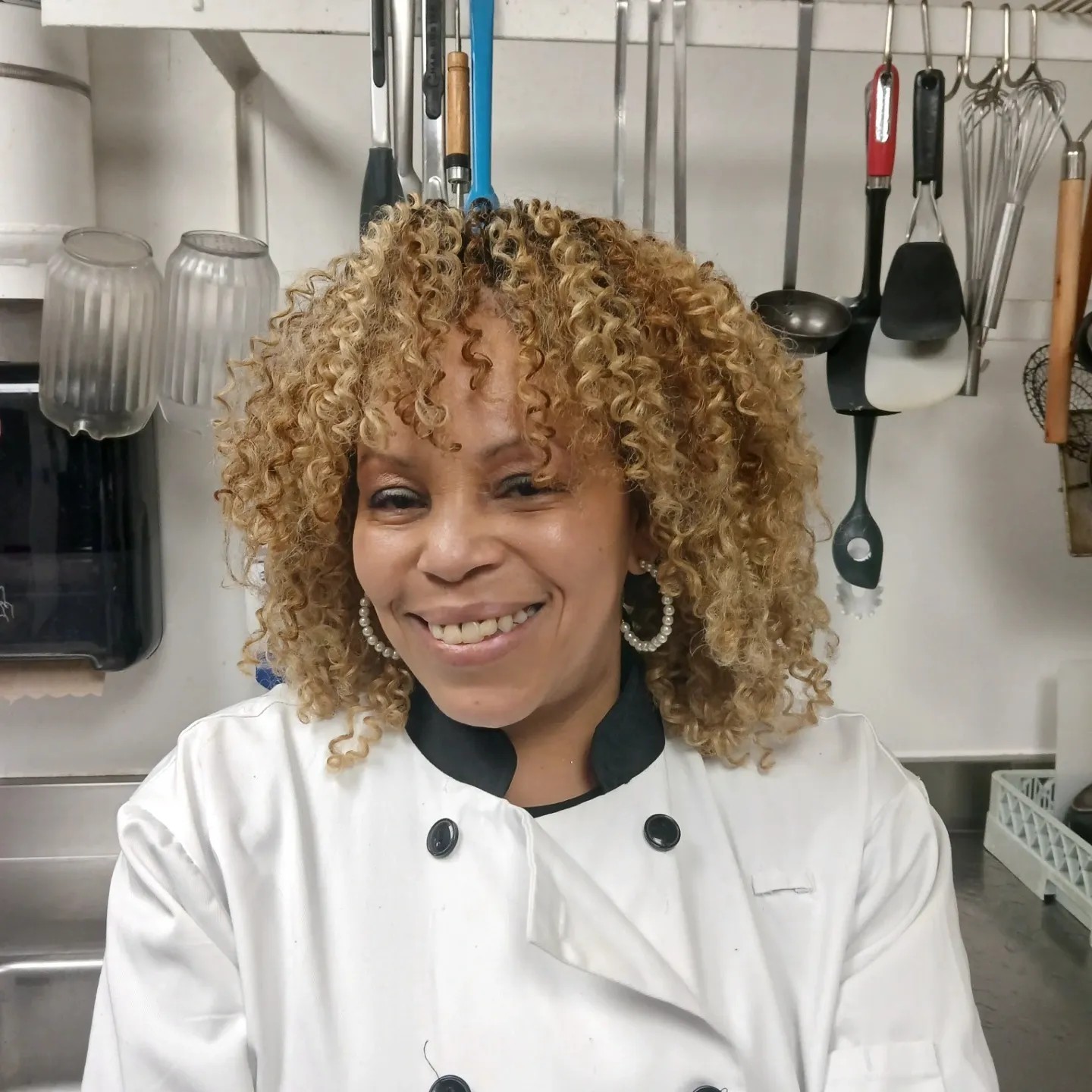 Image alt description