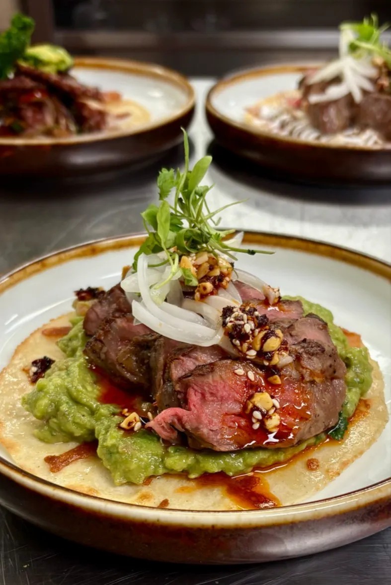 Image alt description