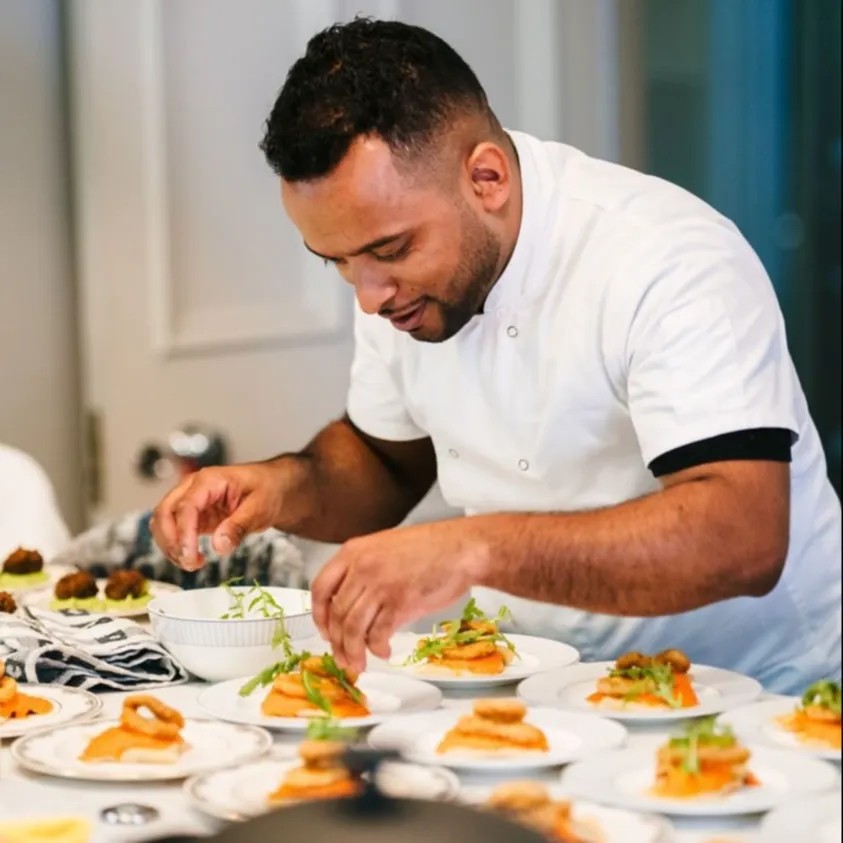 Image alt description