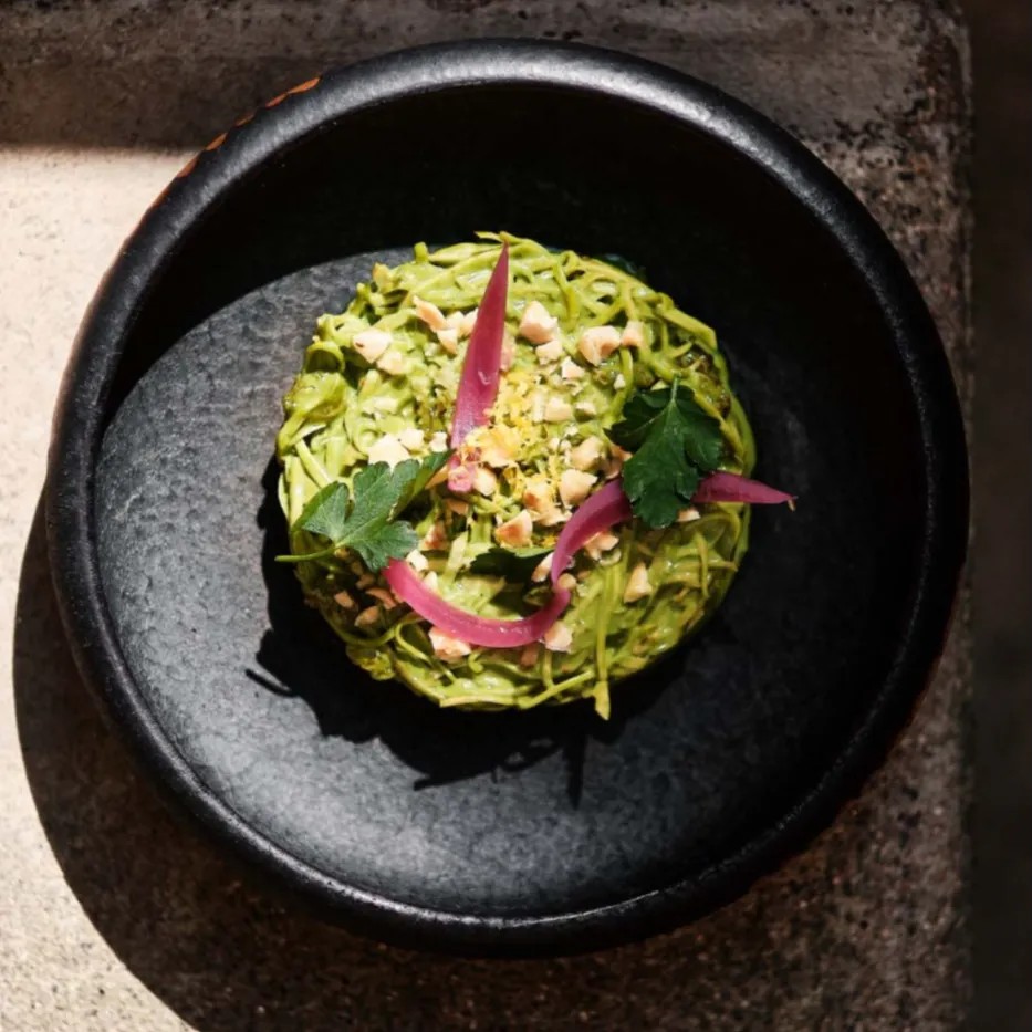 Image alt description