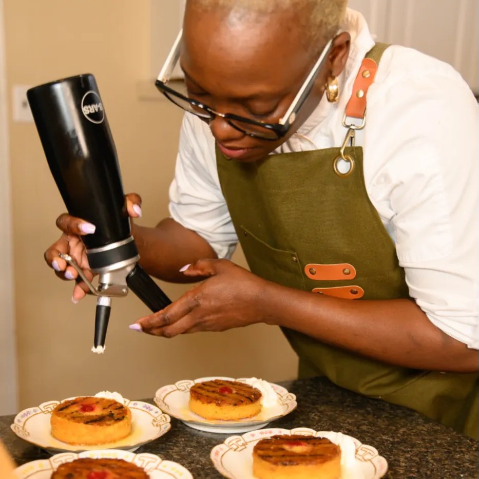 Image alt description