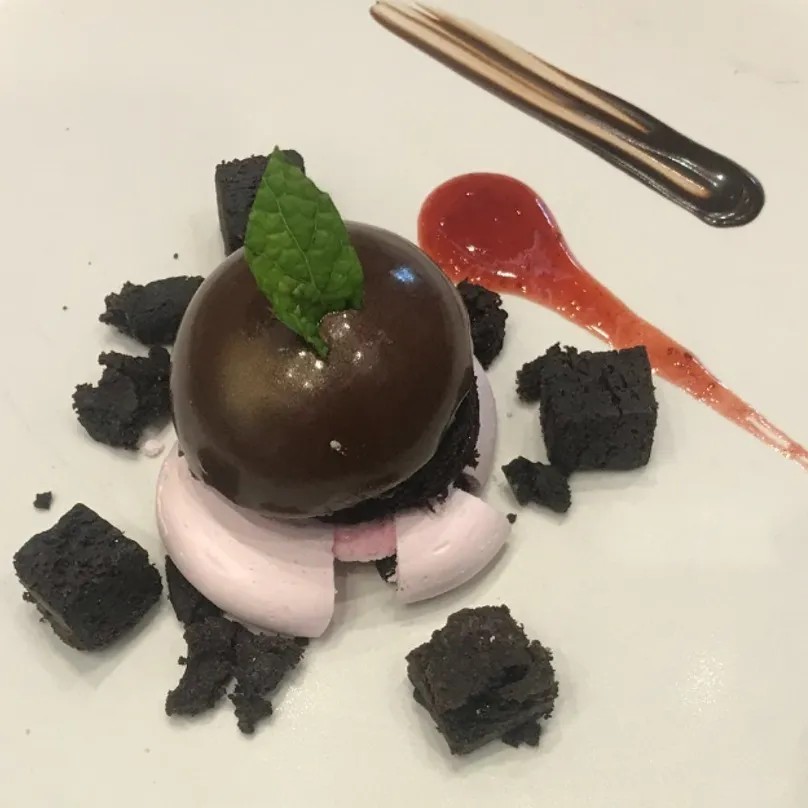 Image alt description