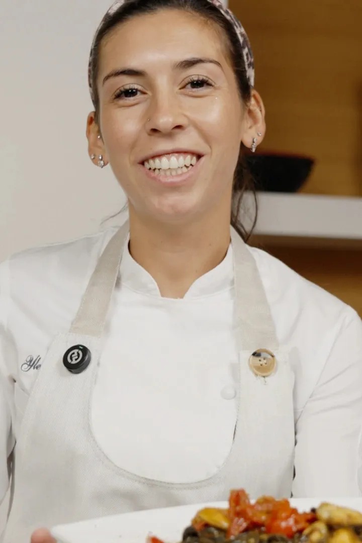 Image alt description