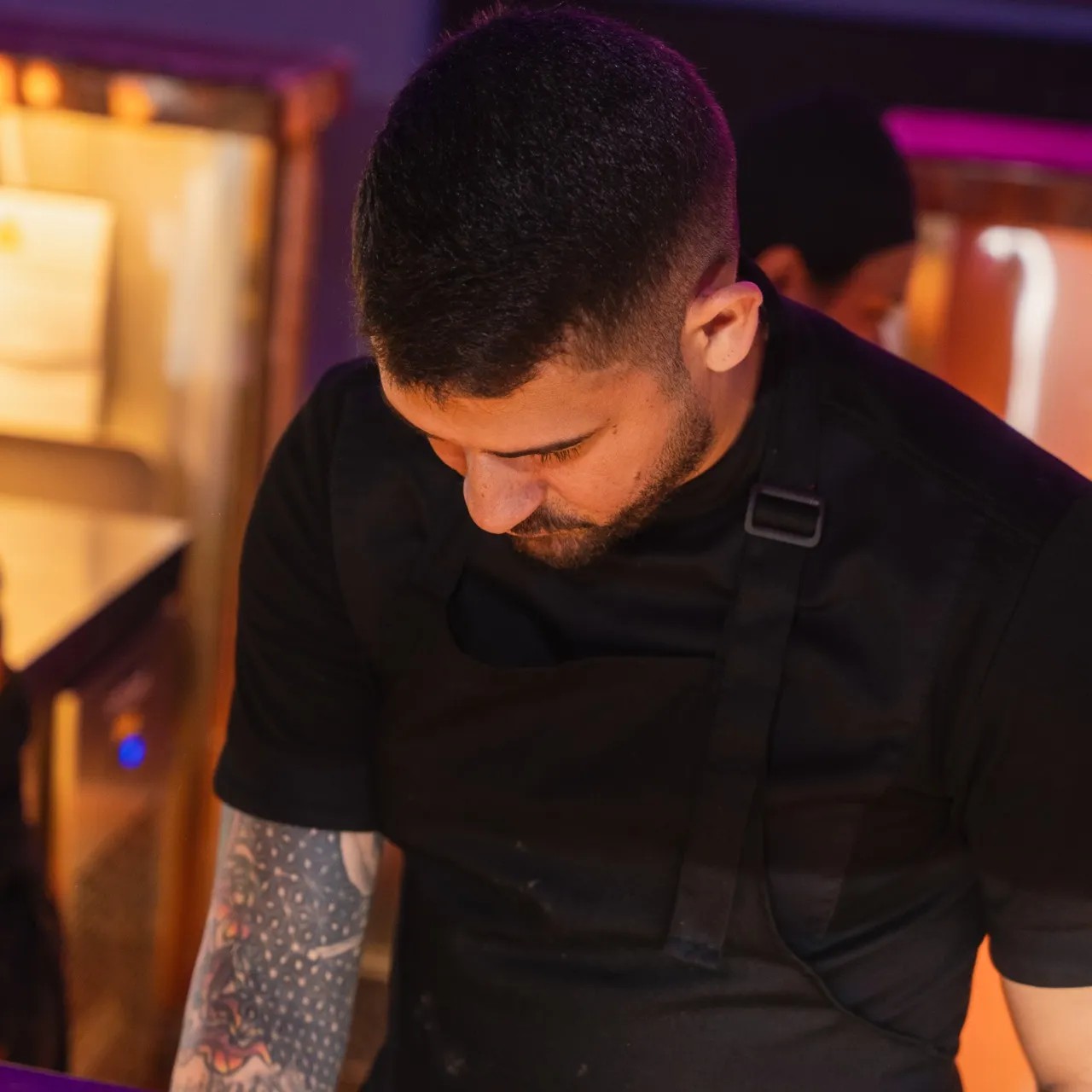 Image alt description