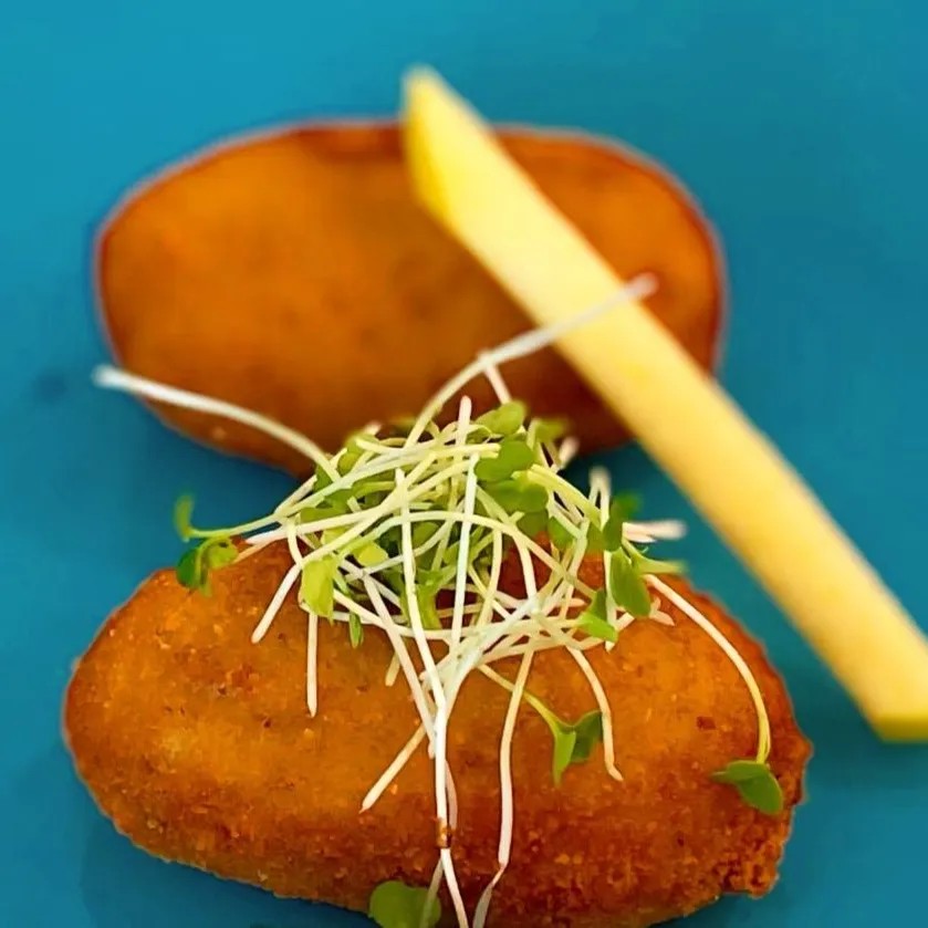 Image alt description