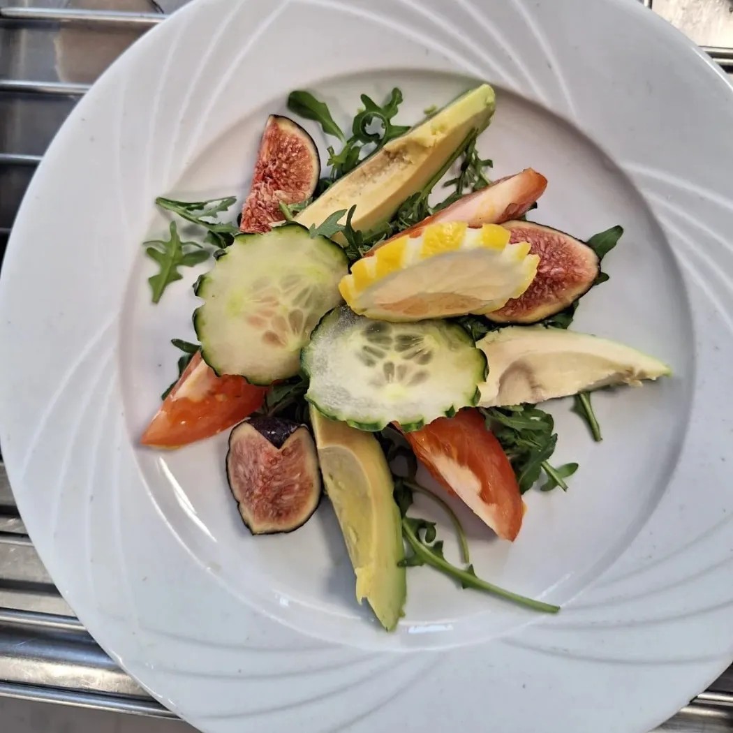 Image alt description