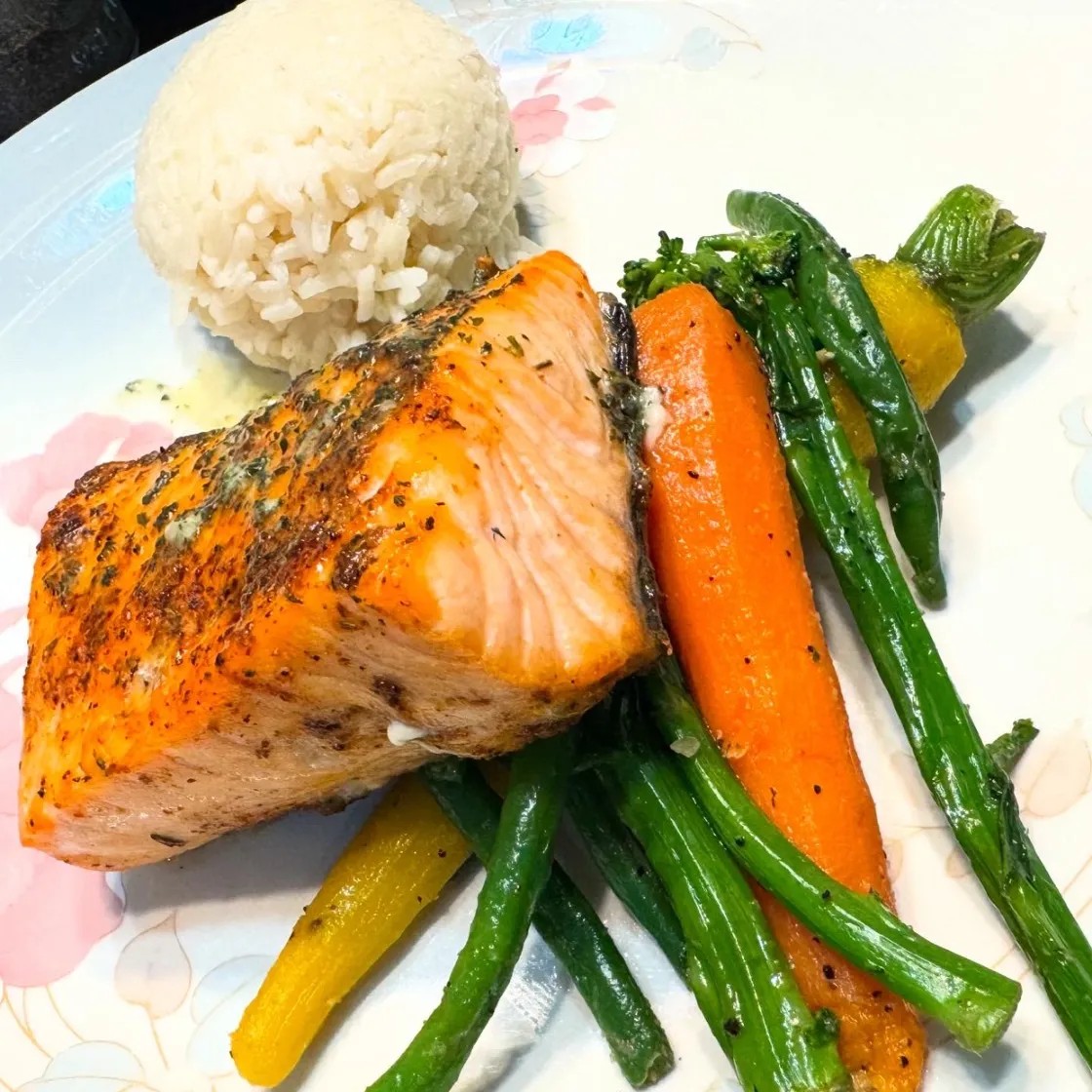 Image alt description