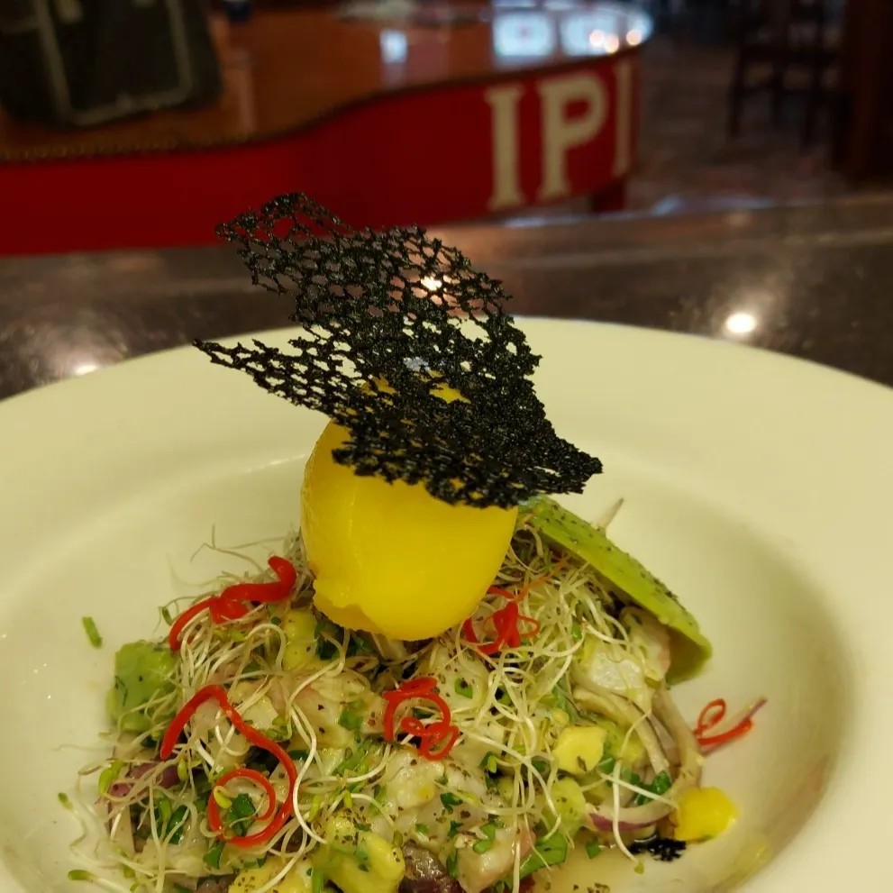 Image alt description