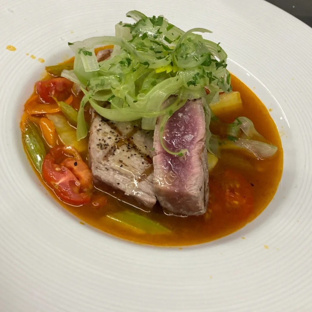 Image alt description