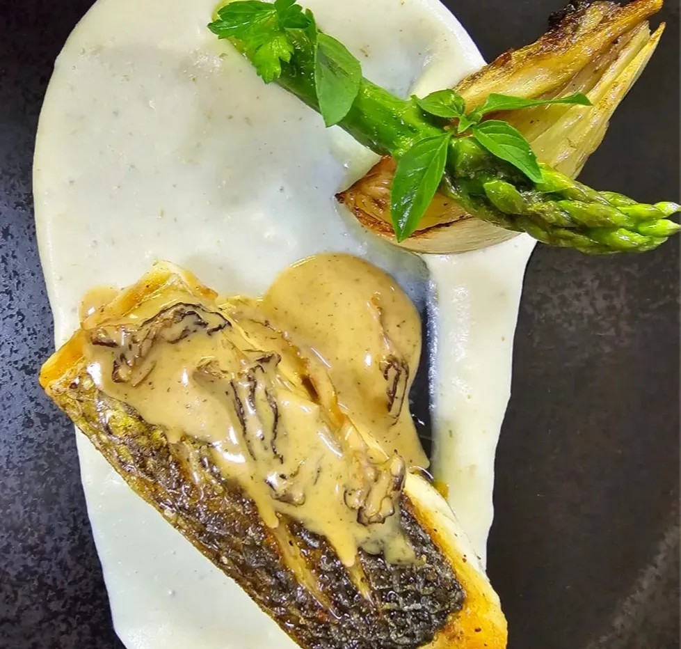 Image alt description