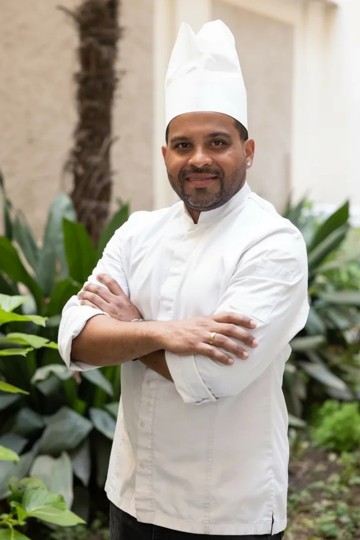 Image alt description