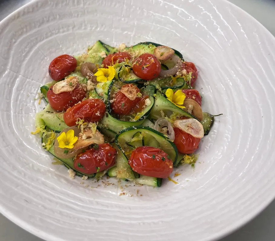 Image alt description