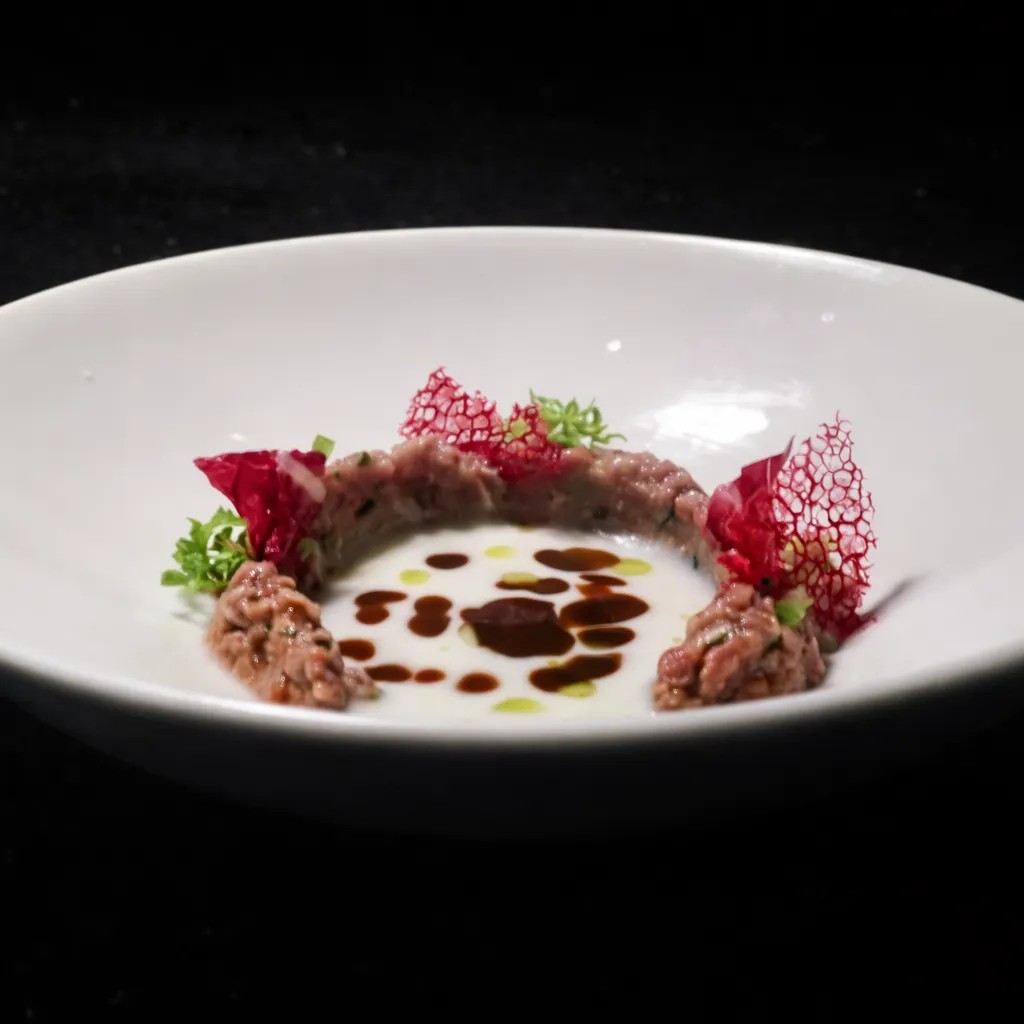 Image alt description