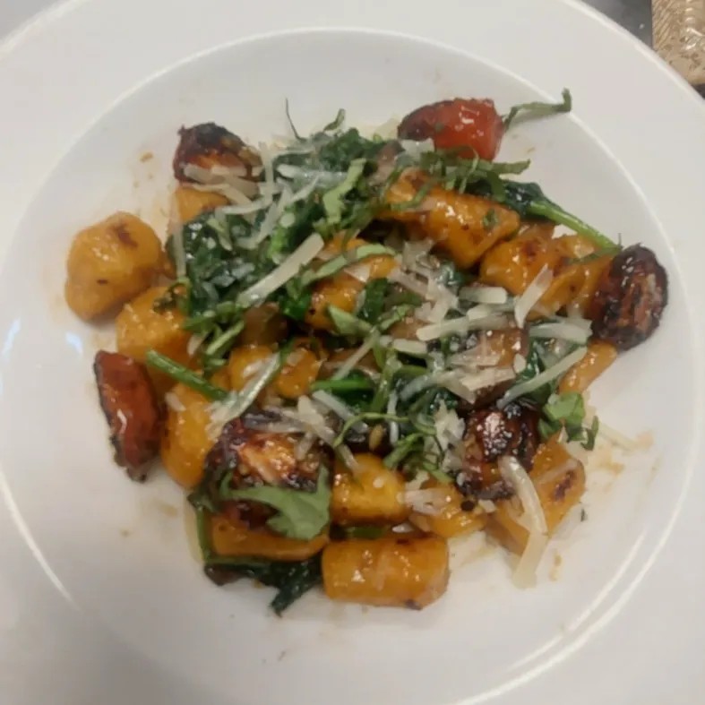 Image alt description