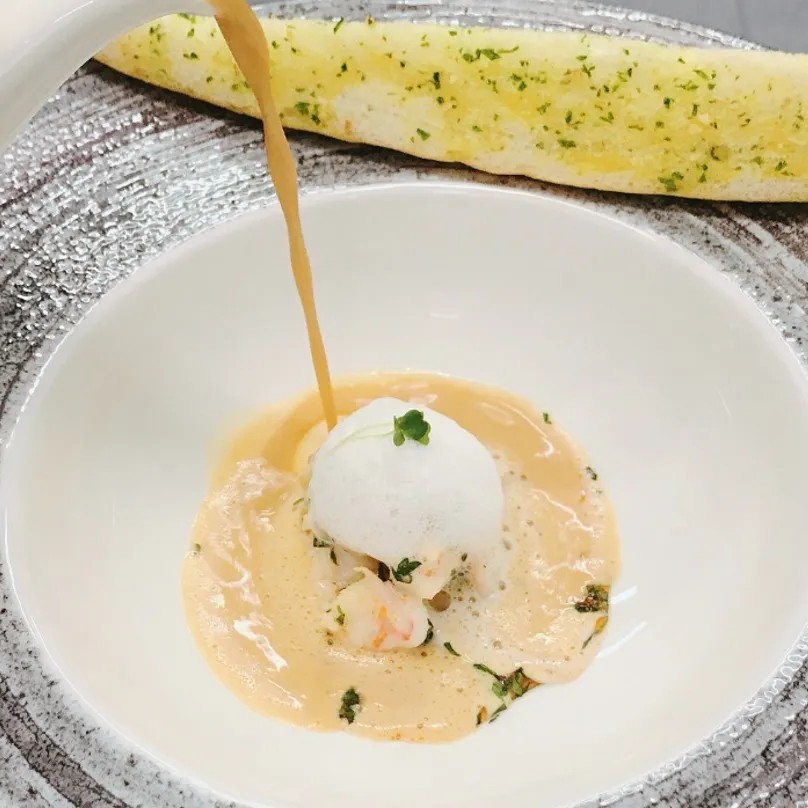 Image alt description