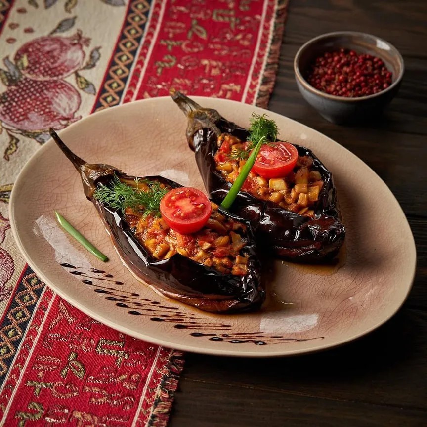 Image alt description