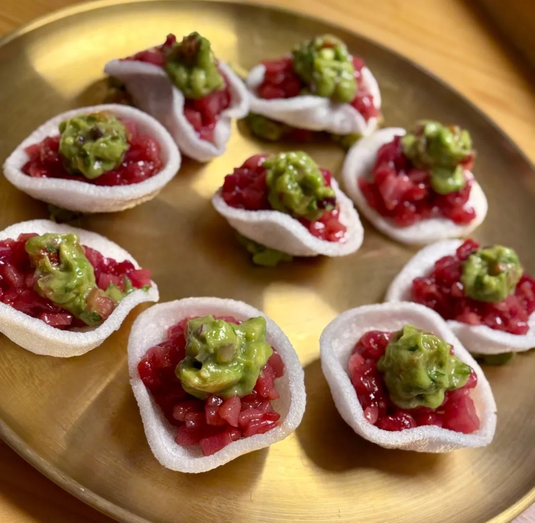 Image alt description