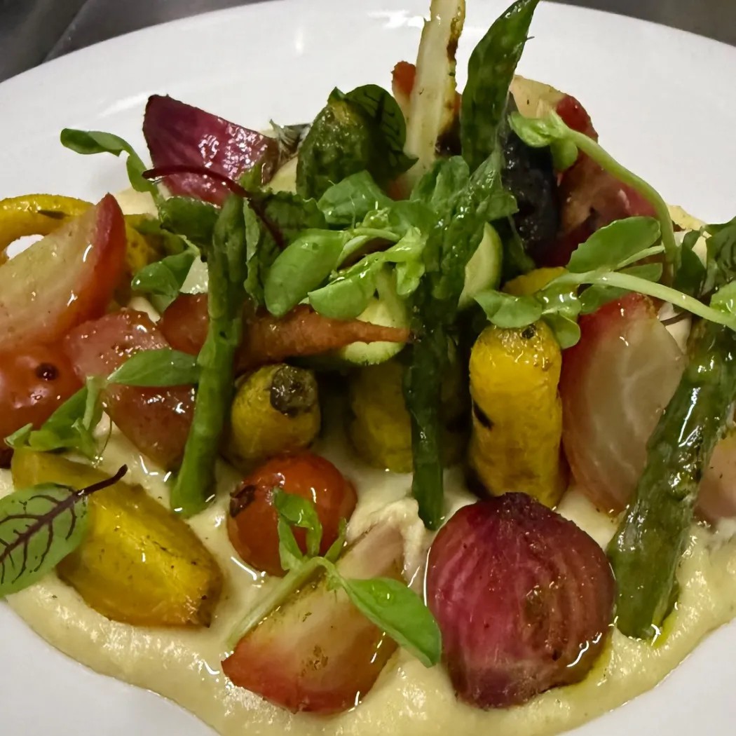 Image alt description