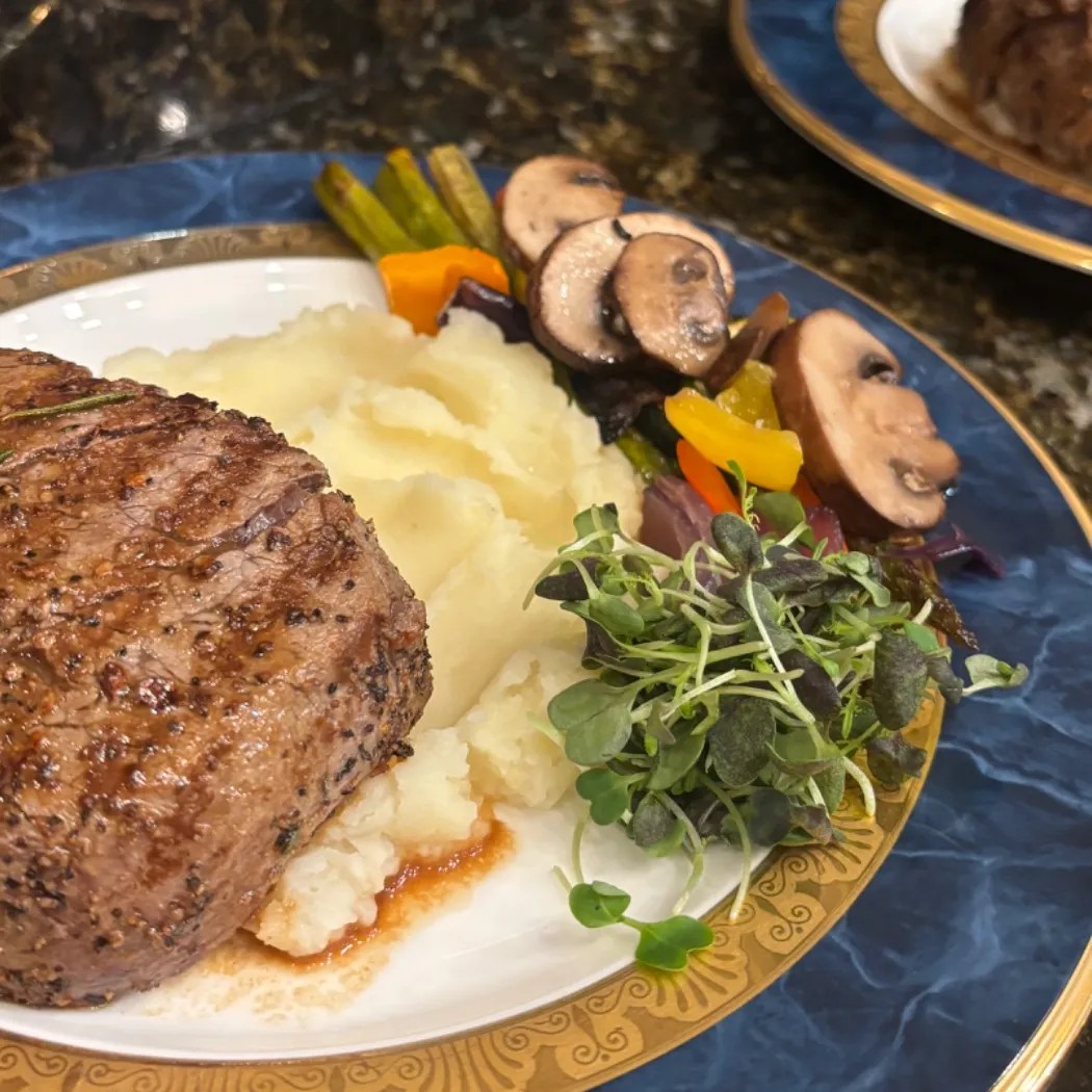 Image alt description