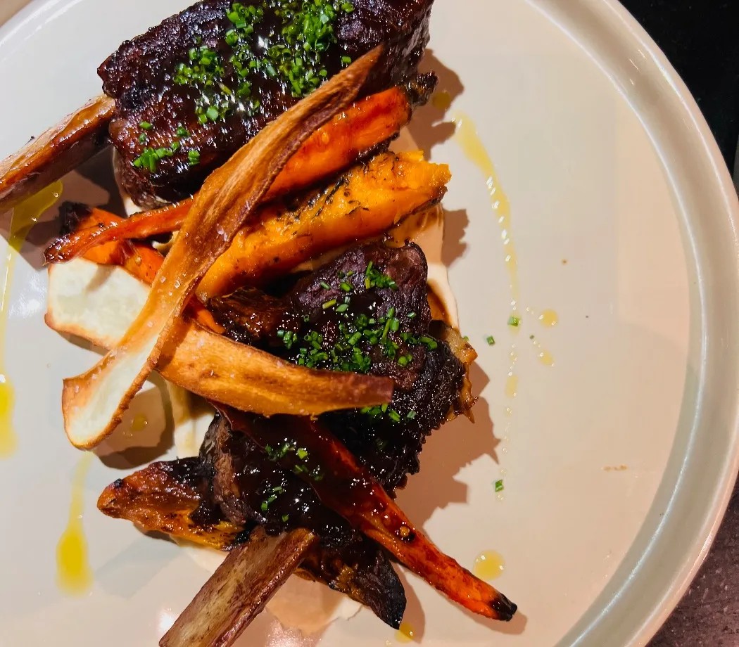 Image alt description