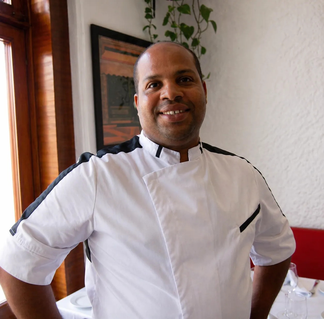 Image alt description