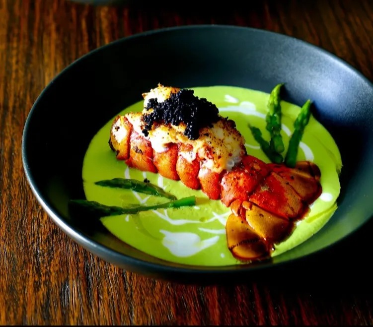 Image alt description