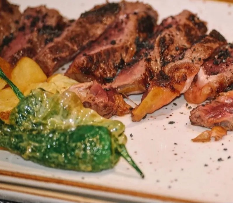 Image alt description