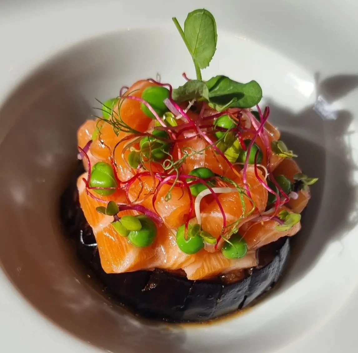 Image alt description