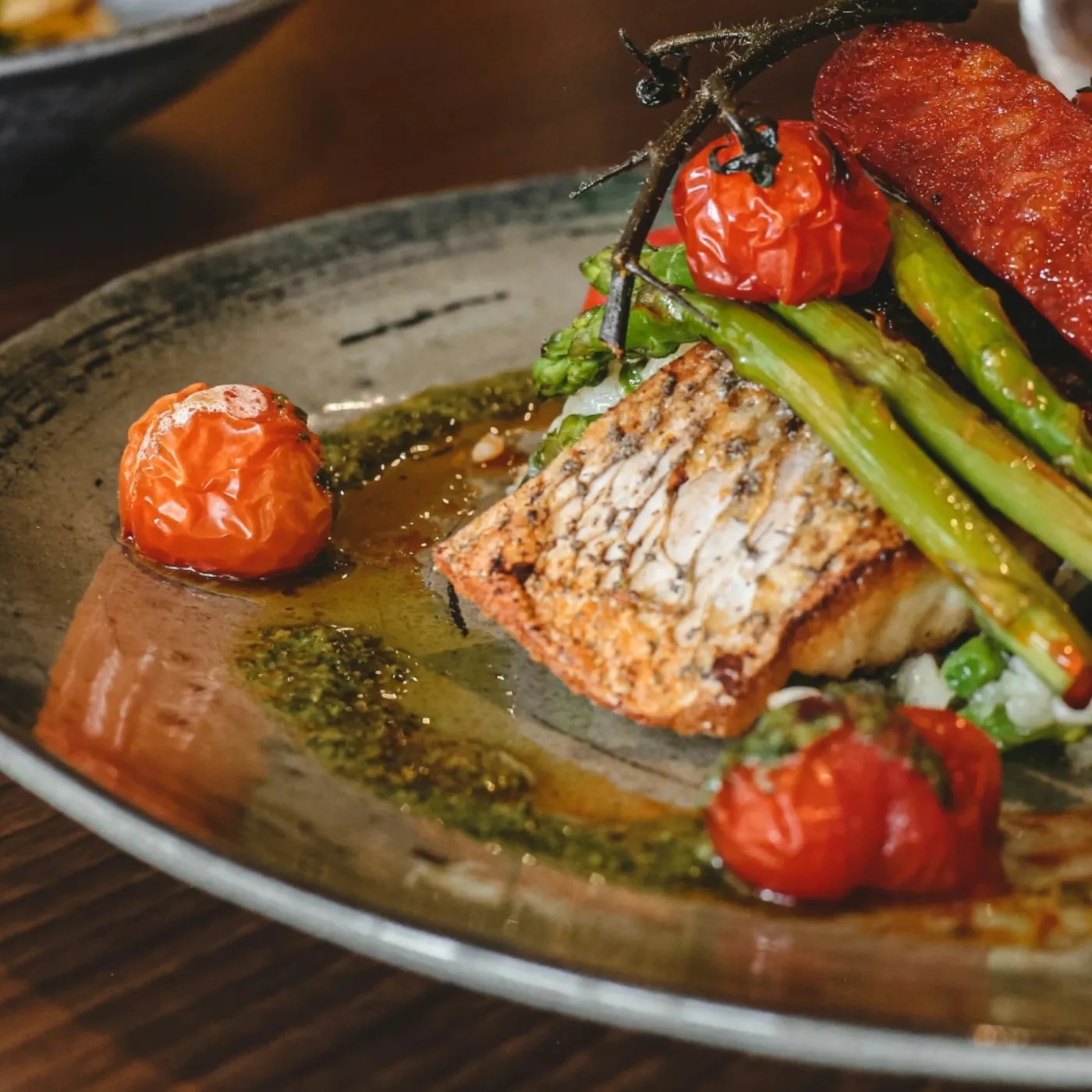 Image alt description