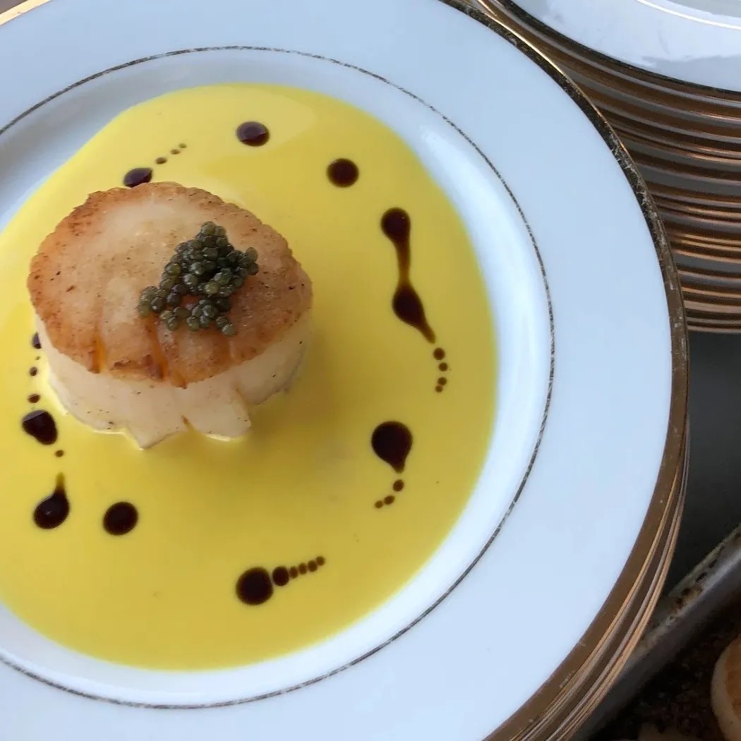 Image alt description