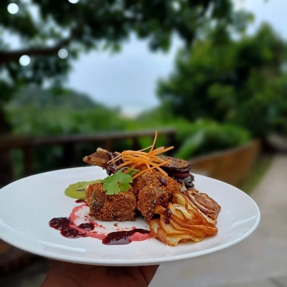 Image alt description