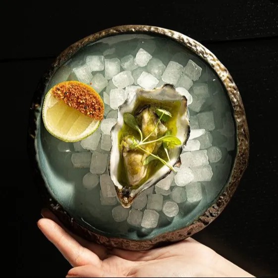 Image alt description