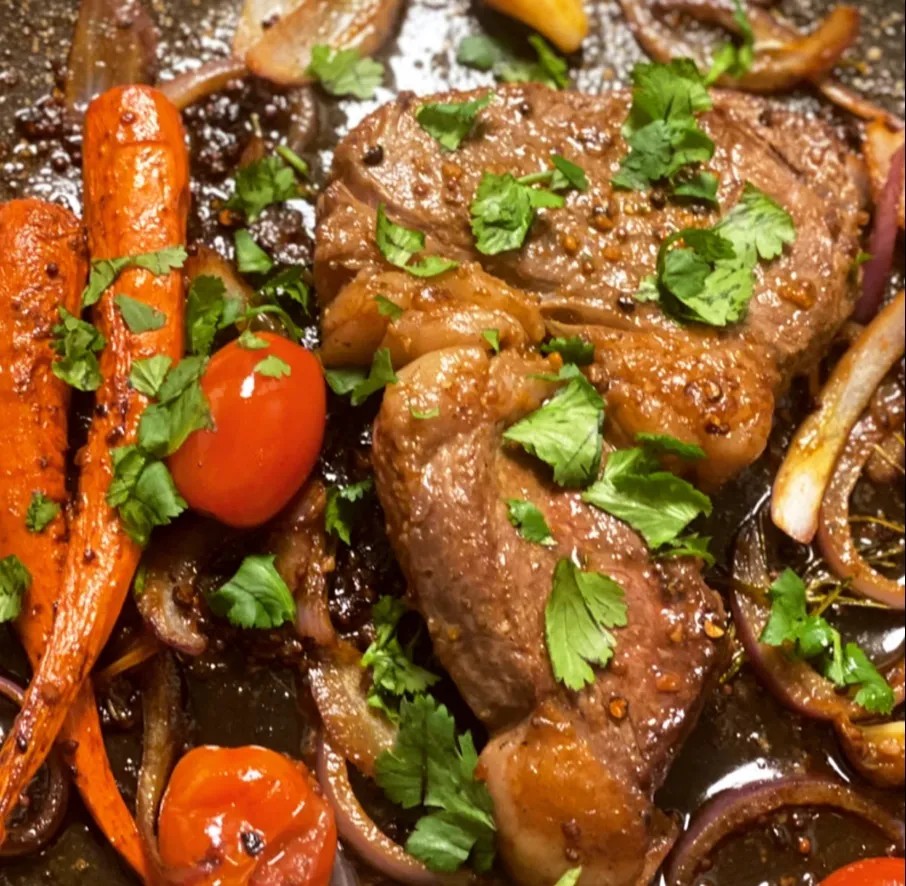 Image alt description