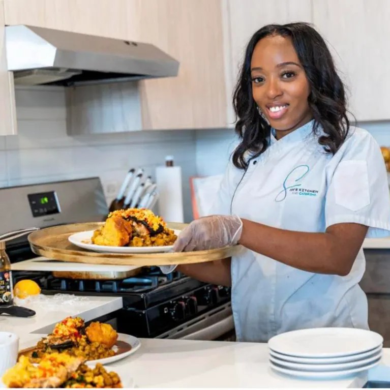 Image alt description