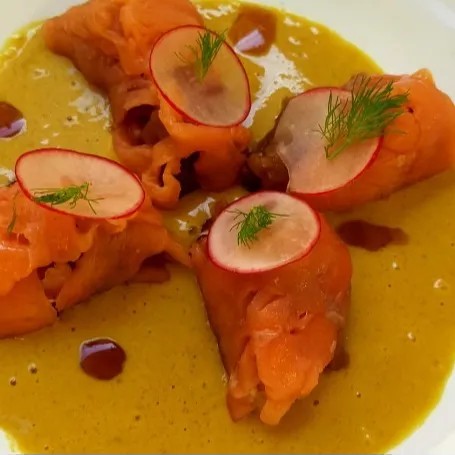 Image alt description