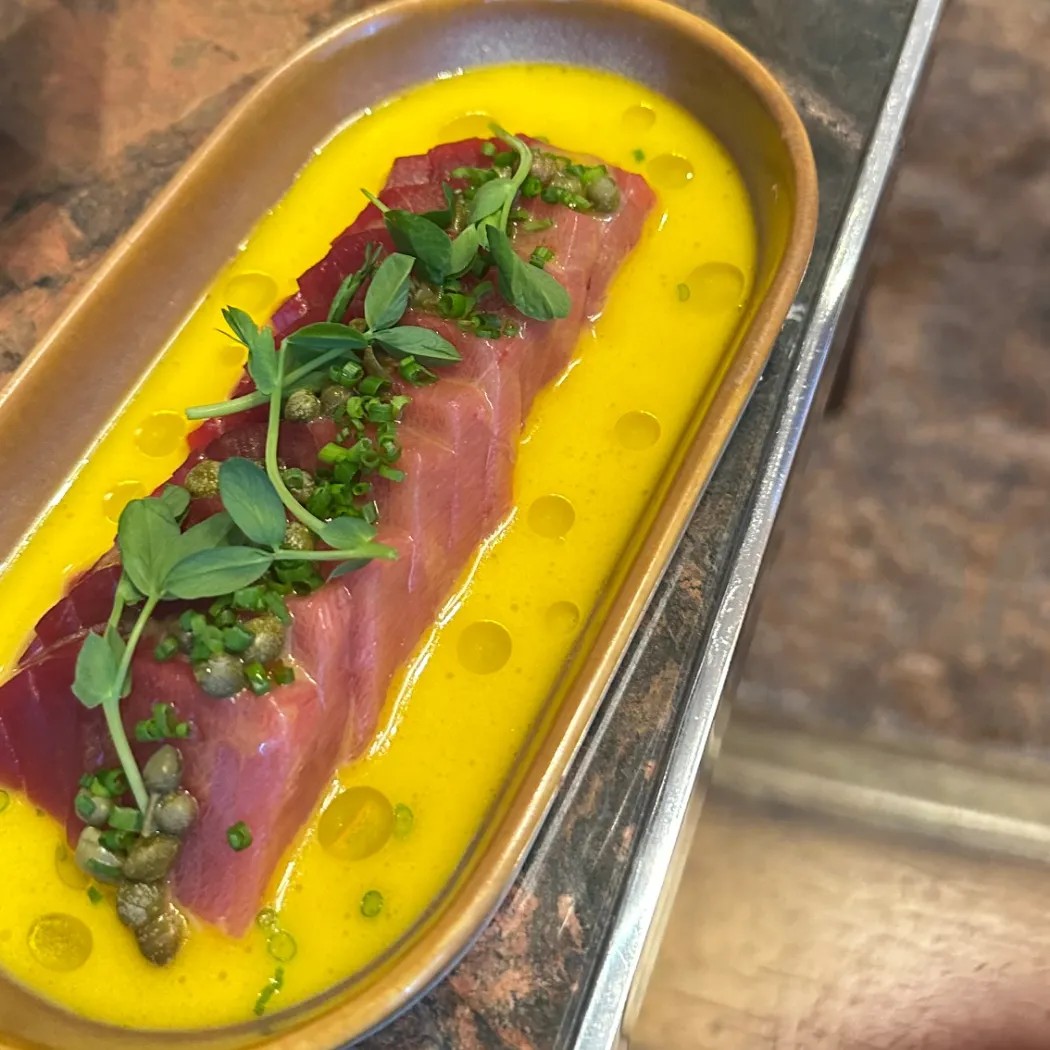 Image alt description