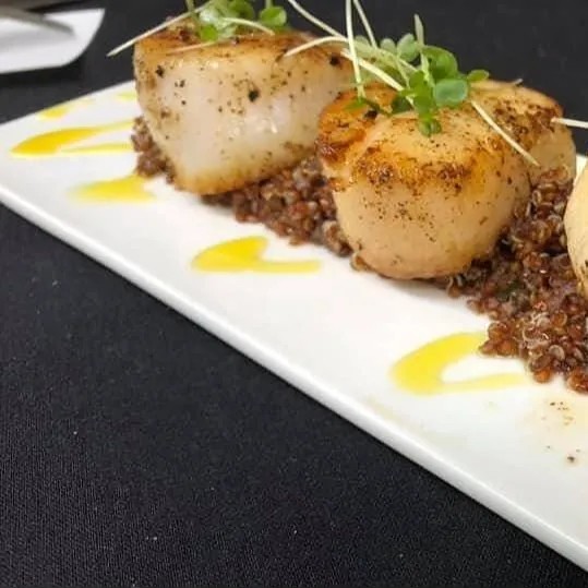 Image alt description