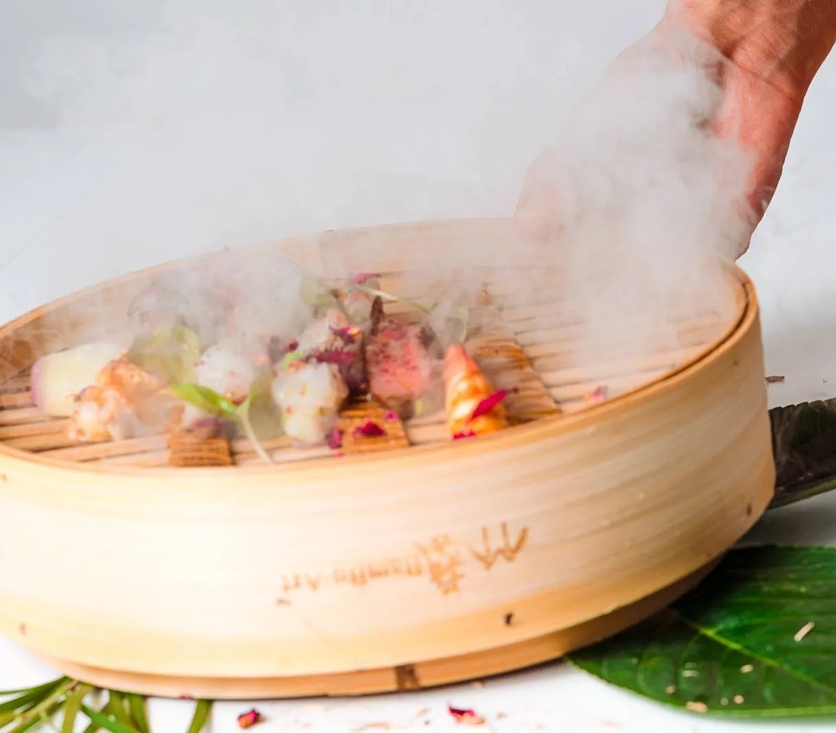 Image alt description