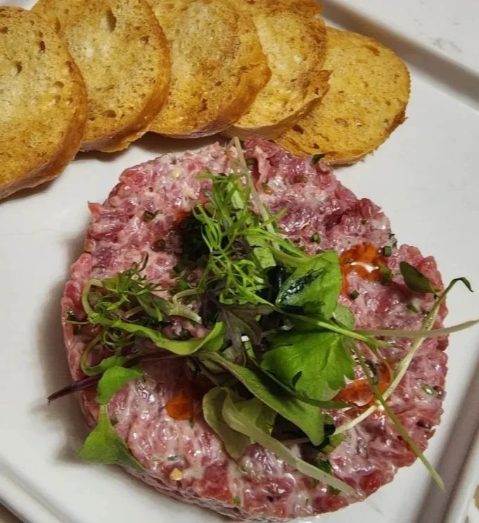 Image alt description