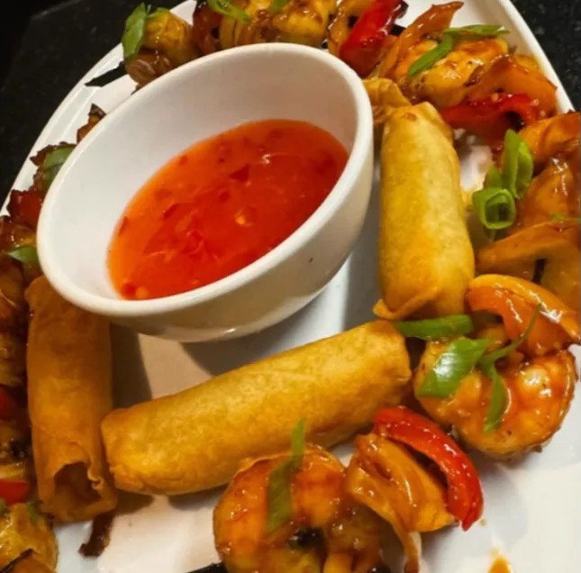 Image alt description