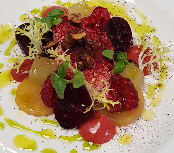 Image alt description