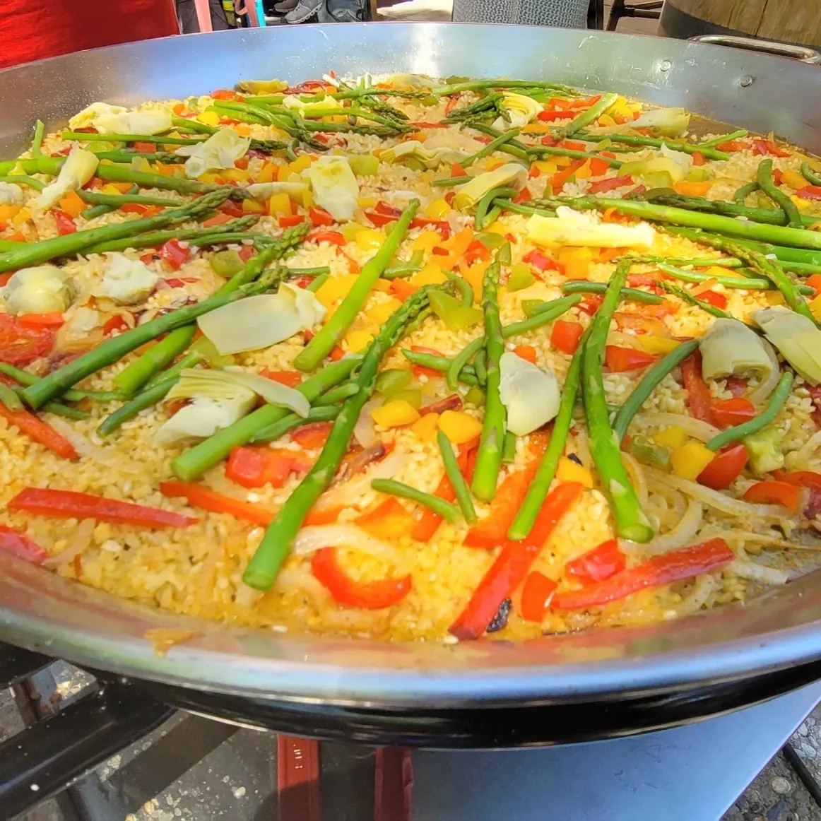 Image alt description