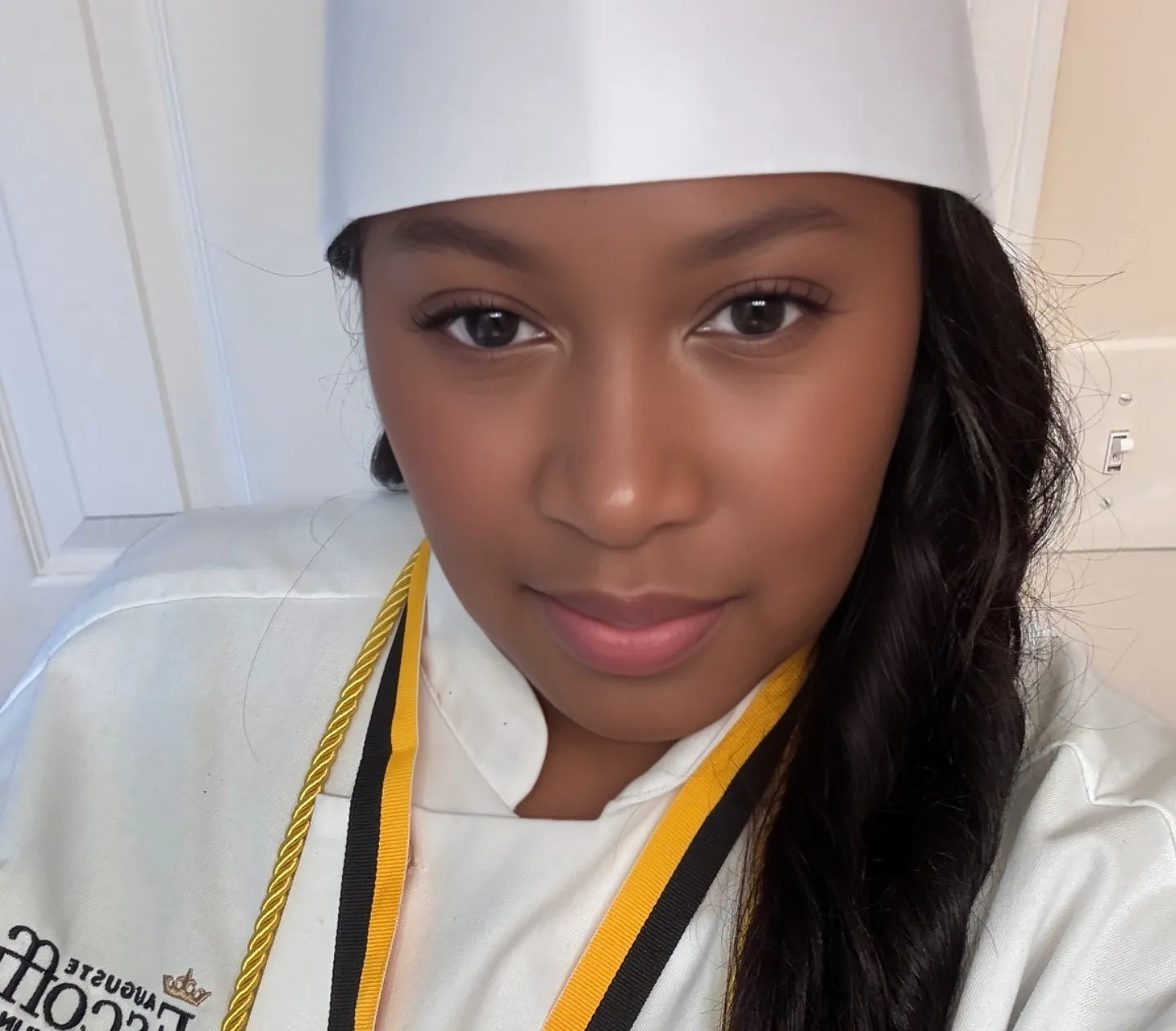 Image alt description