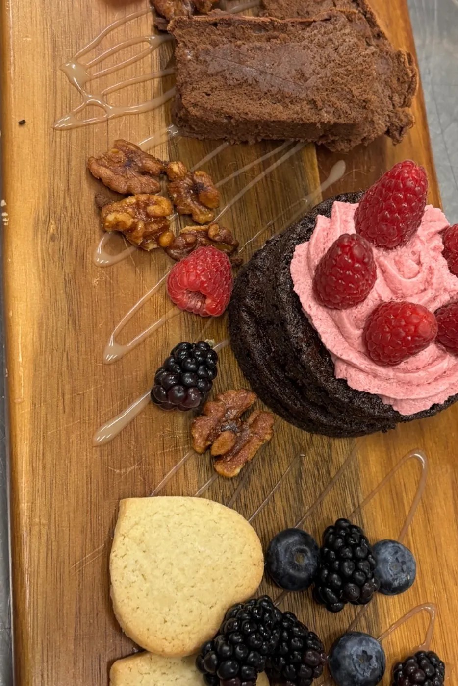 Image alt description