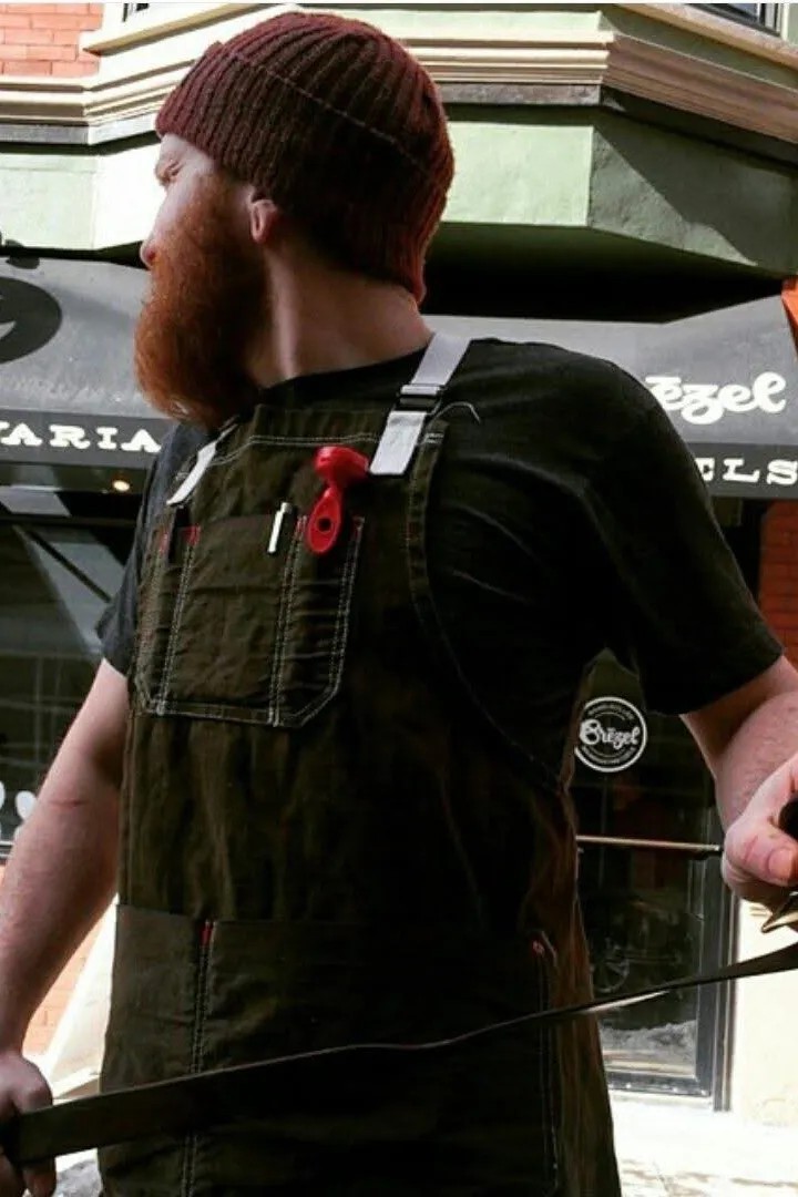 Image alt description