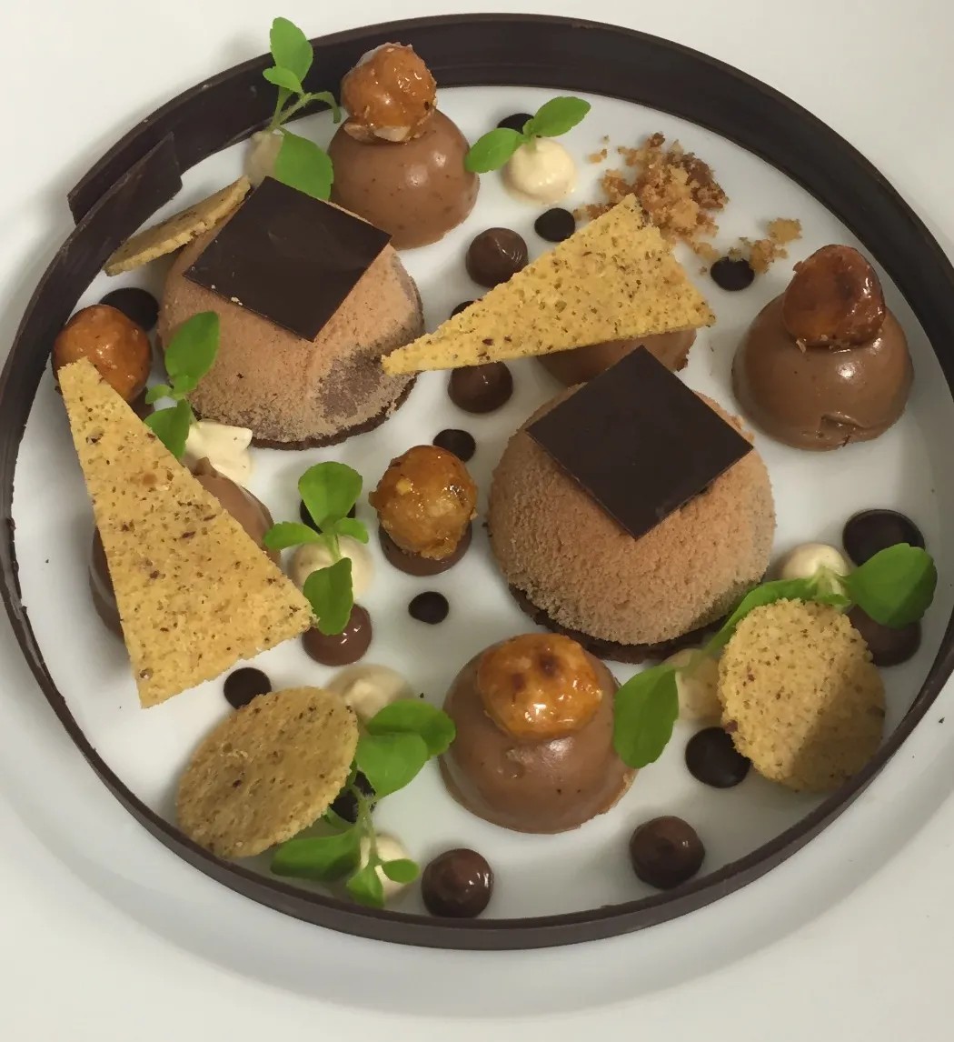 Image alt description